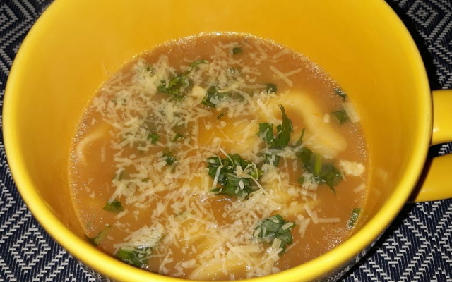 Sopa de capeletti