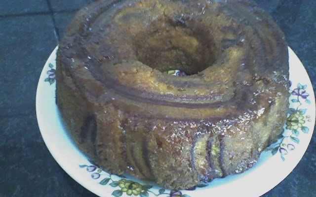 Bolo caramelizado de banana da Cida