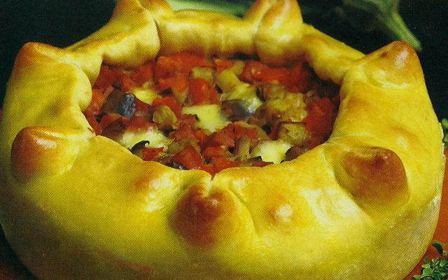 Torta de berinjela e calabresa