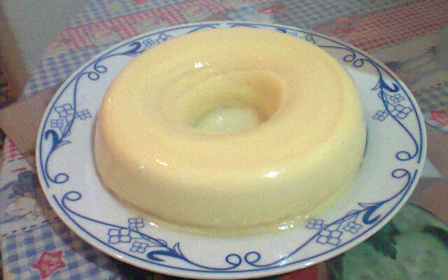 Pudim de leite em pó de microondas