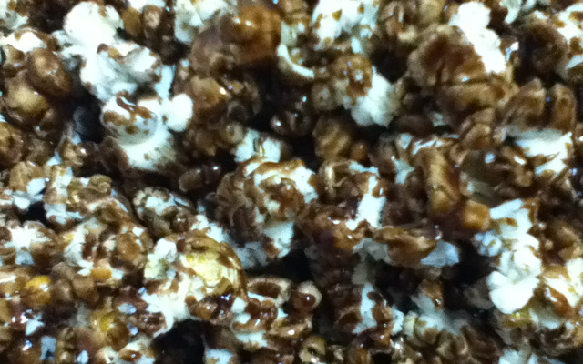 Pipoca doce - Prática e o que é melhor, é de chocolate!