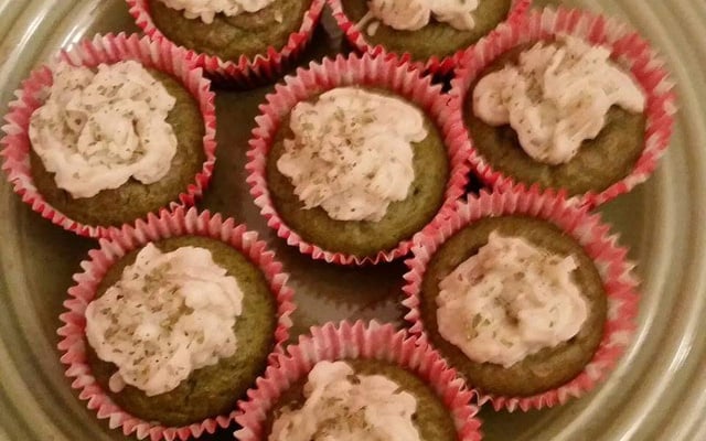Cupcake salgado de espinafre