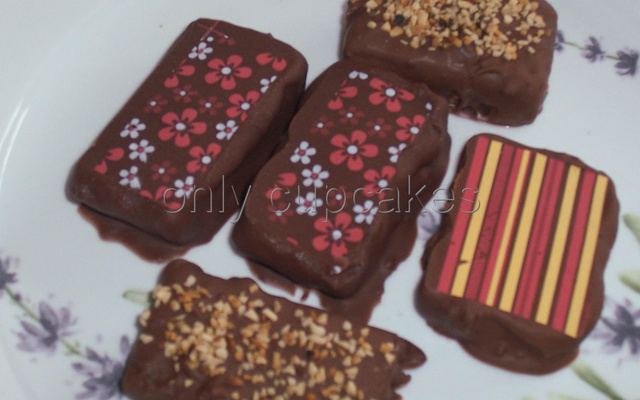 Fudge de chocolate com castanha de cajú e licor de gianduia