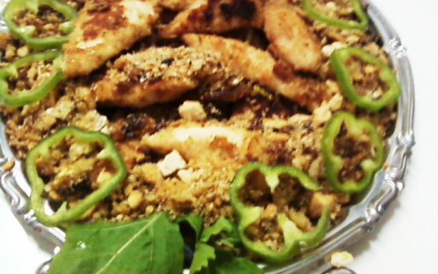 Frango assado com farofa crocante