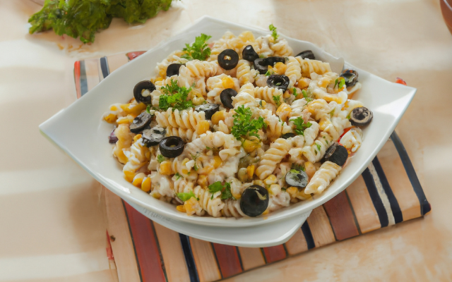 Macarrão vegetariano com maionese