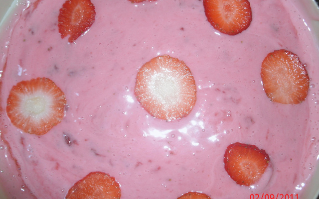 Sobremesa simples de morango