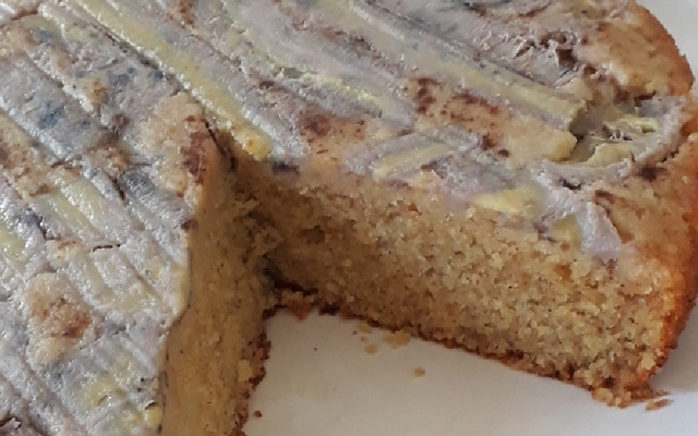 Bolo de banana com farinha de rosca