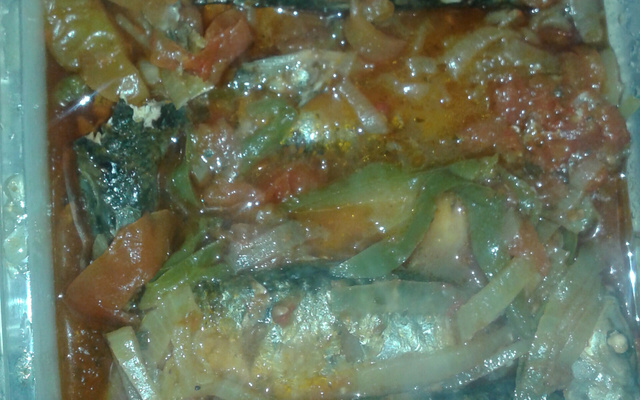 Sardinha na panela de pressão (igual as de lata do mercado)