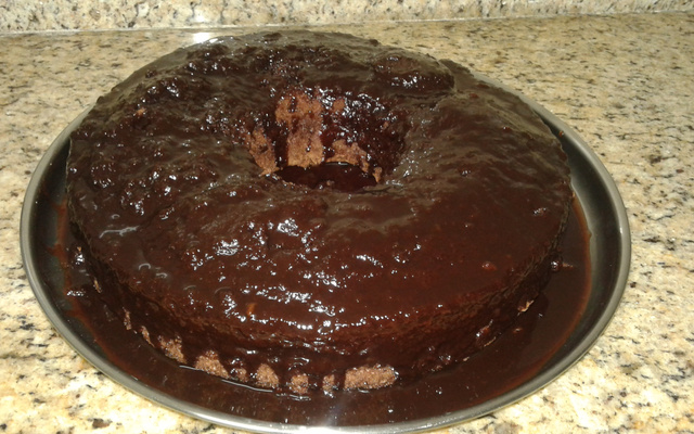 Bolo de chocolate com calda