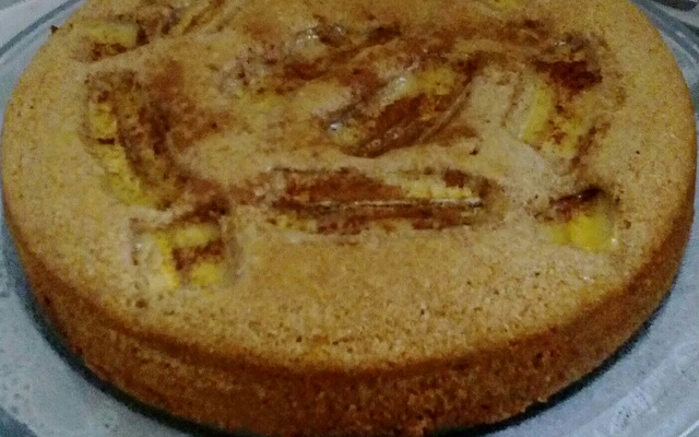 Bolo integral de banana e castanha