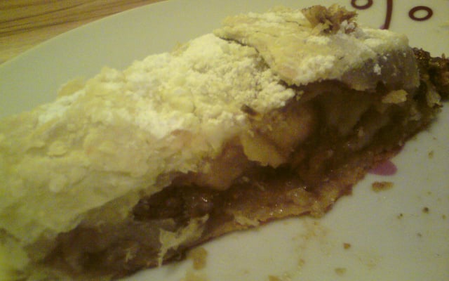 Strudel de maçã e chocolate
