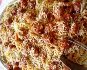 Macarrão com molho de linguiça