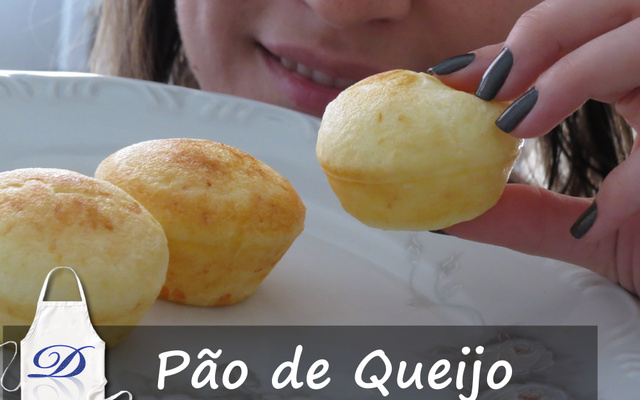 Pão de queijo na máquina de Cupcake
