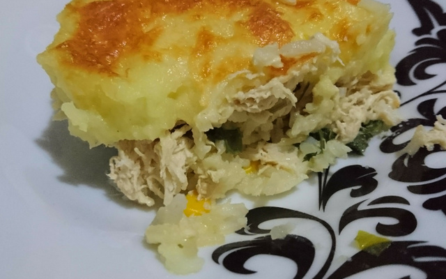 Escondidinho de arroz com frango