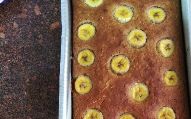 Bolo diet de banana, sem farinha e sem açúcar