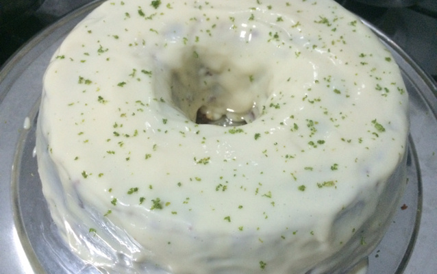 Bolo de limão de padaria