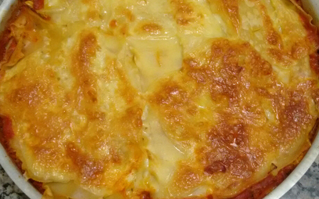Lasanha completíssima (bolonhesa, molho branco e presunto)