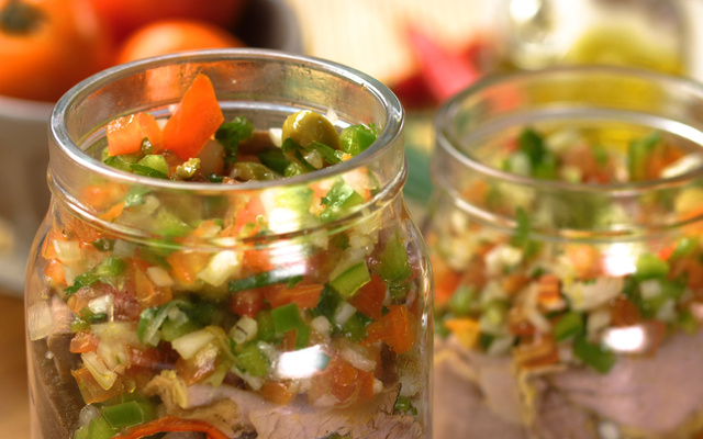 Lagarto em conserva com vinagrete (para comer com pão)