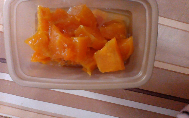 Doce de abóbora em pedaços com calda