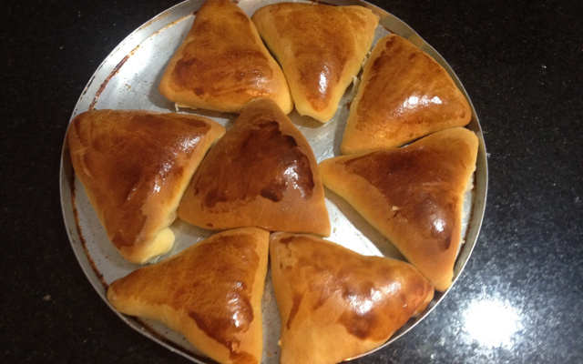 Esfiha de carne temperada