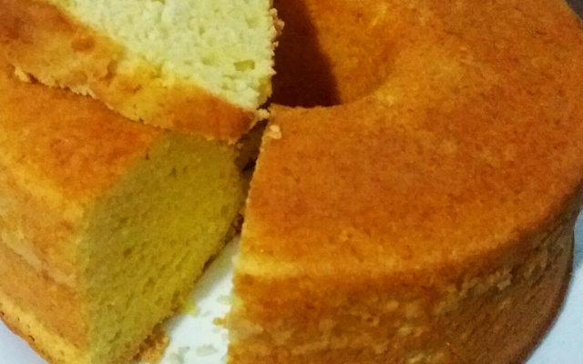 Bolo de fubá com queijo fofíssimo