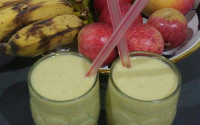Vitamina de abacate com paçoca e banana
