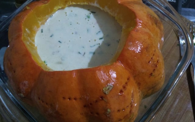 Camarão na moranga no micro-ondas