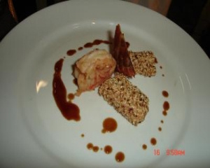 Salmão com crocante gergelim e camarão com molho agridoce