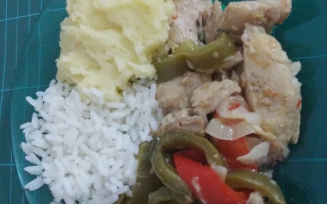 Peixe com pimentão