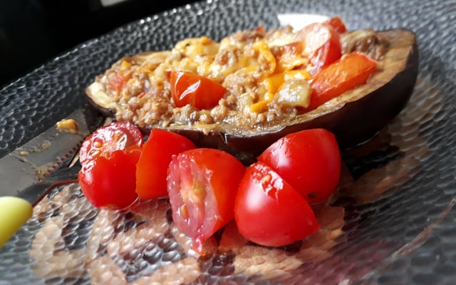 Berinjela recheada com atum