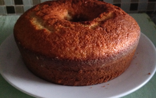 Bolo de baunilha bem simples