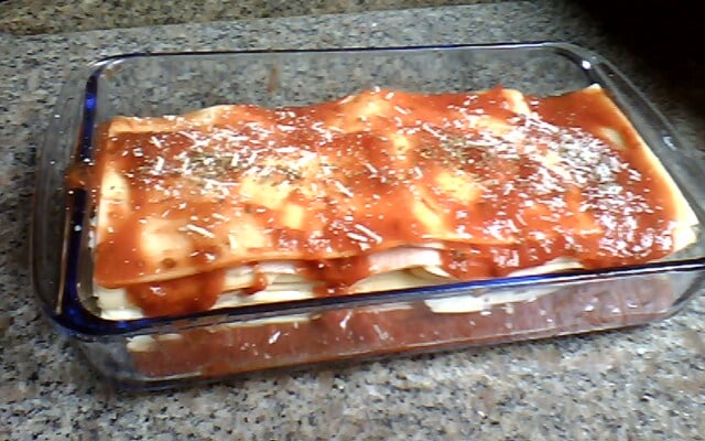 Lasanha simples presunto e queijo