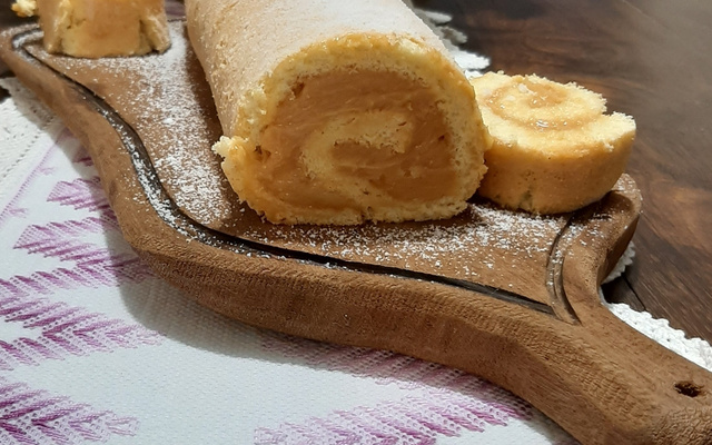 Rocambole de doce de leite