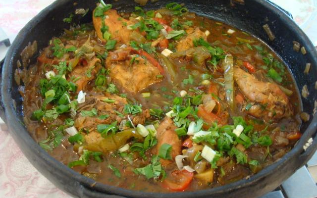 Frango à moda basca