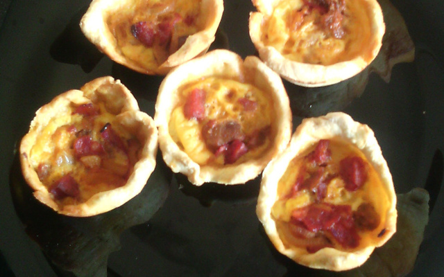 Miniquiche de presunto e queijo