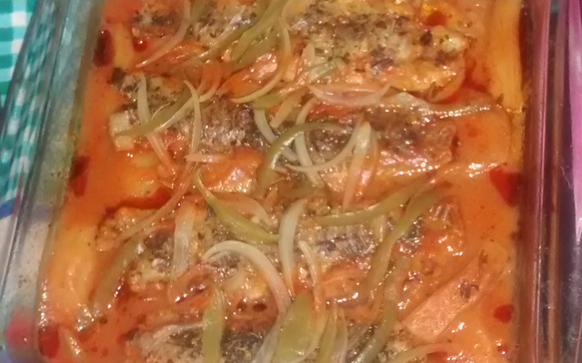 Filé de peixe na cama de batata