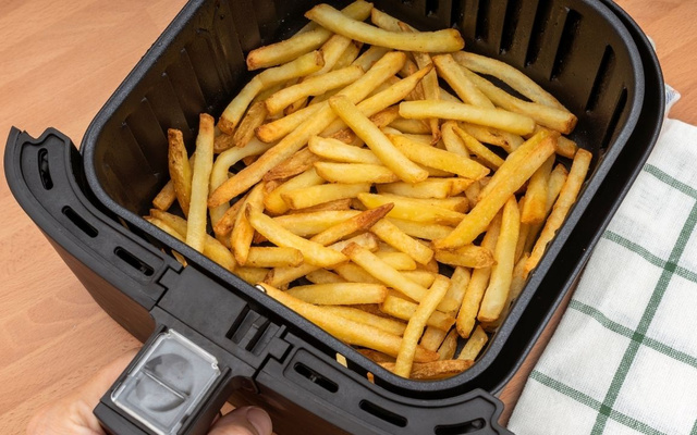 Batata frita na airfryer