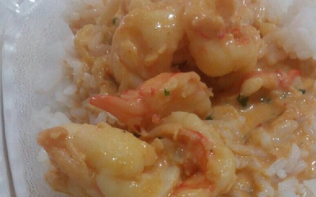 Strogonoff de camarão rápido