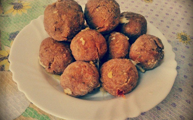 Bolinhas de carne recheadas