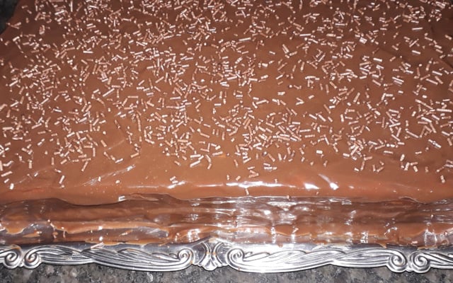 Calda de chocolate para bolos