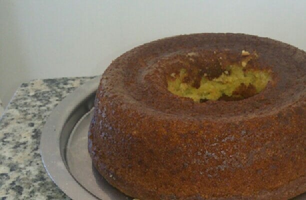 Bolo sem ovo, sem leite e sem manteiga