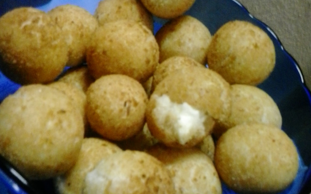 Bolinhas de queijos (simples e rápido)