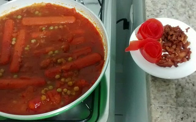 Molho de cachorro-quente caseiro