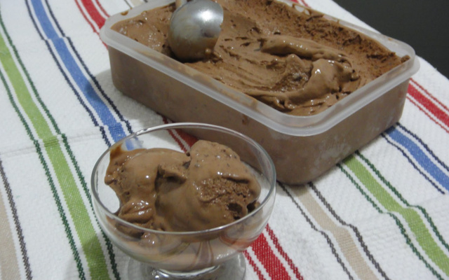 Sorvete de bolacha de chocolate
