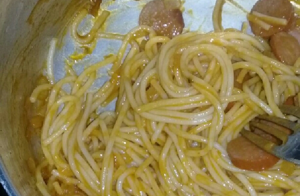 Macarronada de salsicha