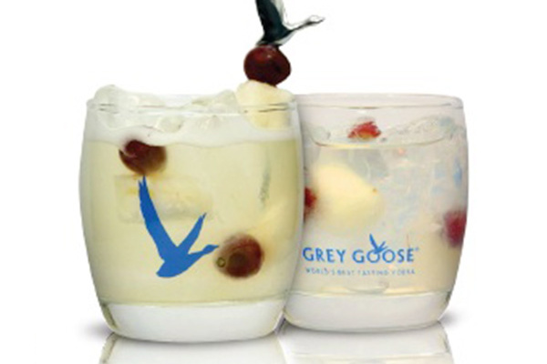 Grey Goose Caipiroska abacaxi e uva