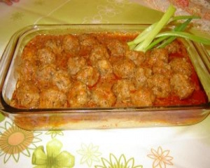 Polenta com almôndegas