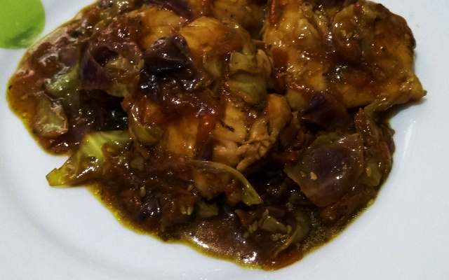 Frango com legumes ao molho cremoso de shoyu