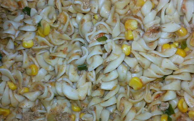 Macarrão de panela de pressão com atum