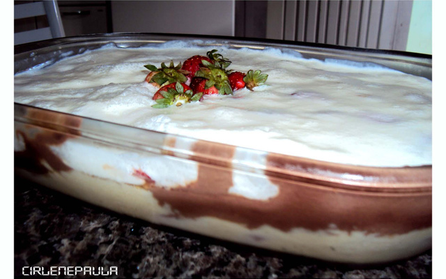 Pavê de chocolate com morango